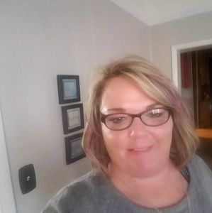 Meet your Posher, Deidre